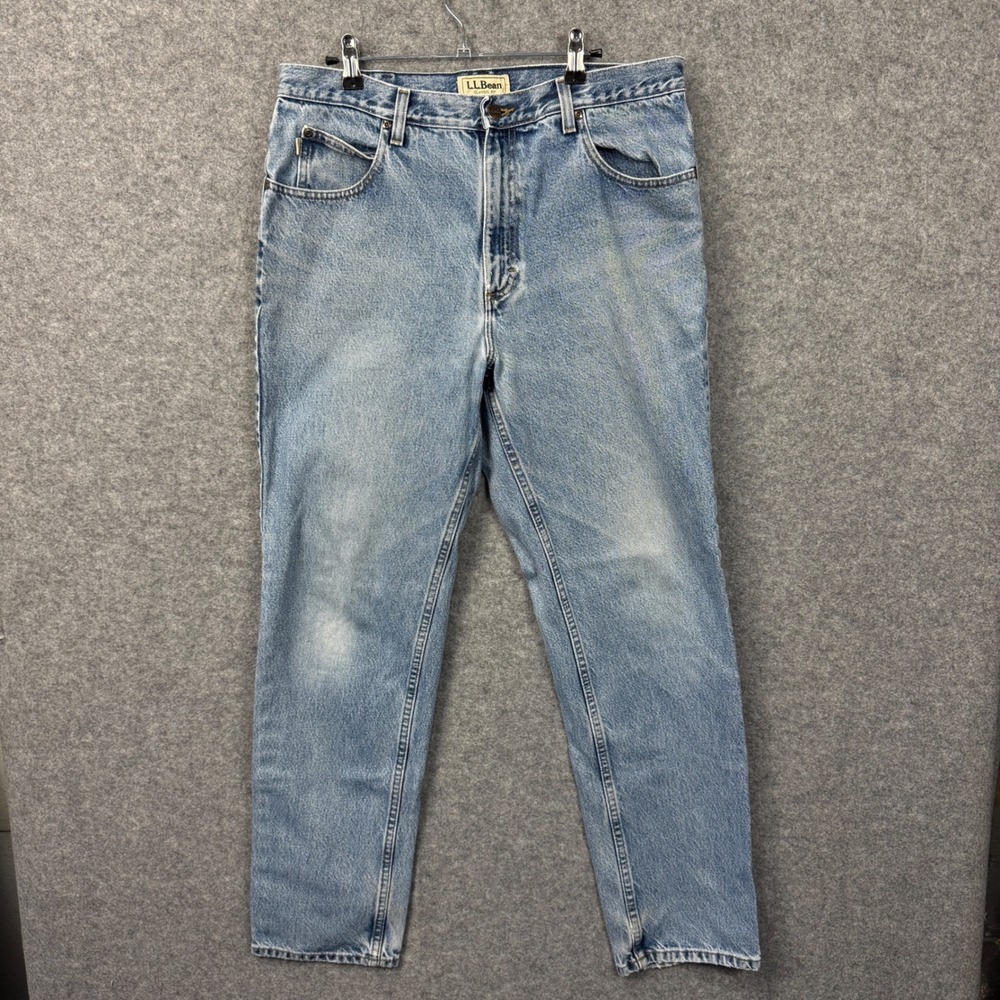 LL Bean Classic Fit Light Wash Denim Straight Leg Mens Jeans Blue